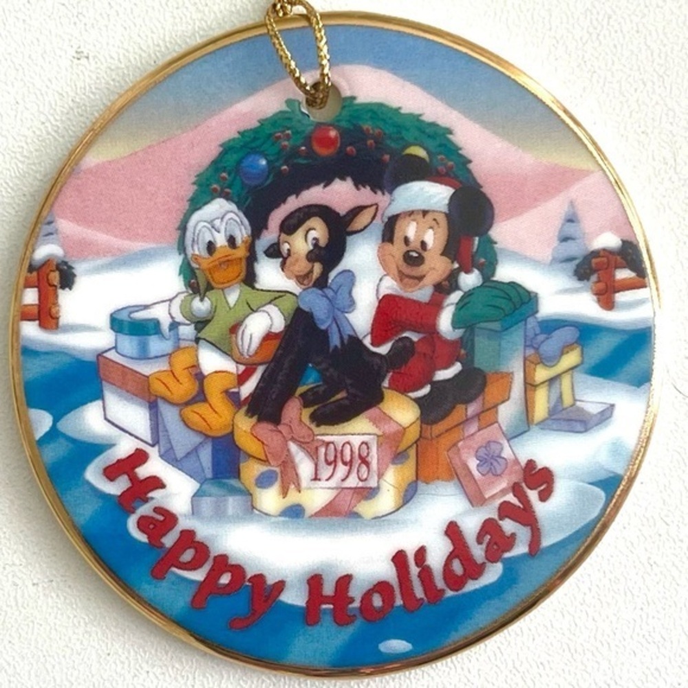 Vintage Collector’s Disney 1998 Happy Holidays Round Hanging Ornament!